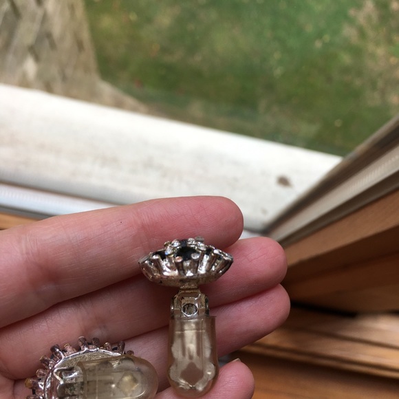 Sparkly Clip on earrings - Picture 8 of 11